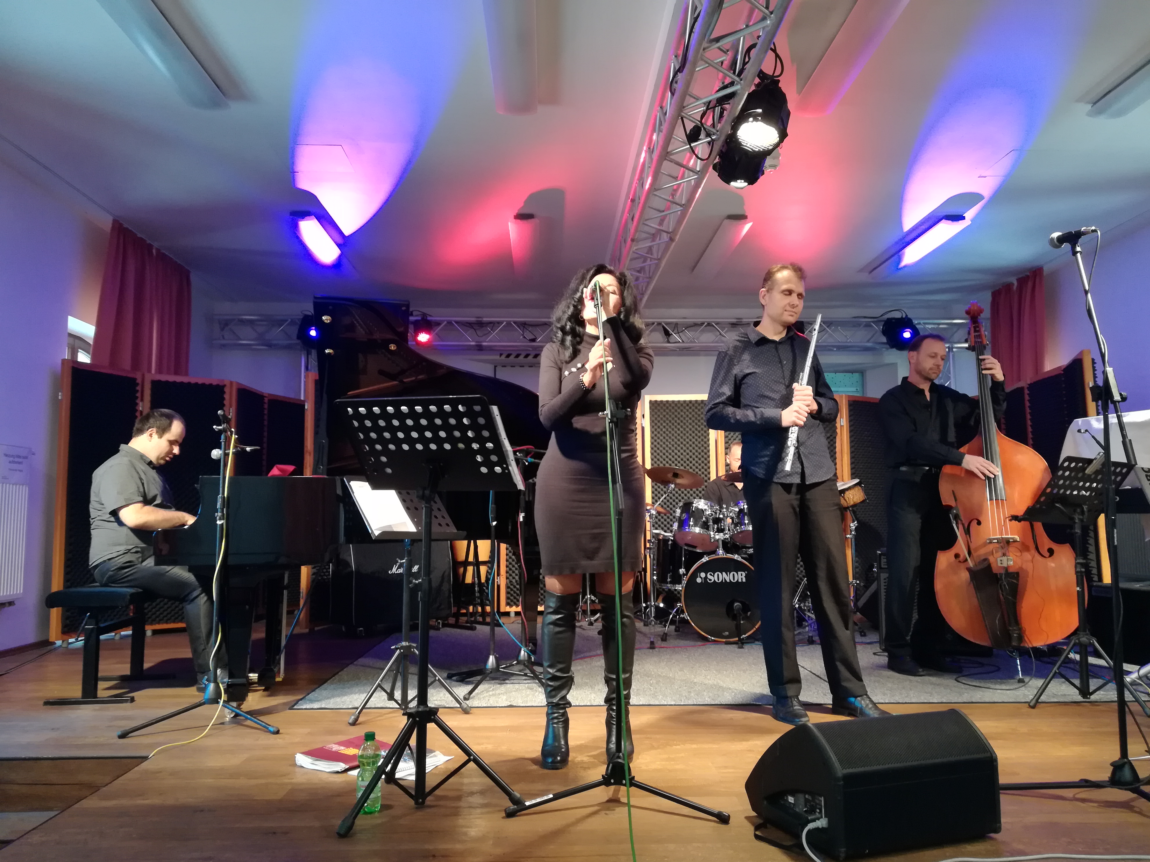 band auf der Bühne